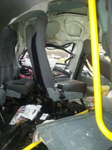 Yüksekova'da TIR ile minibüs çarpıştı: 3 ölü, 11 yaralı