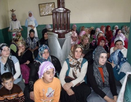 Yüksekovalı Kadınları, 'Gönüller Sultanı'nı Andı