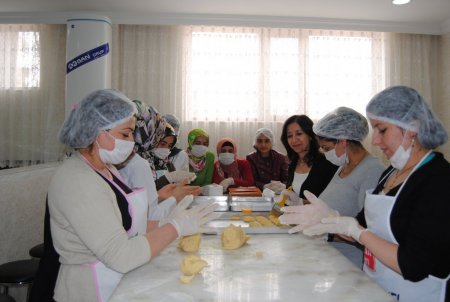 Yüksekovalı kadınların yeni gözde mekanı Aile Destek Merkezi