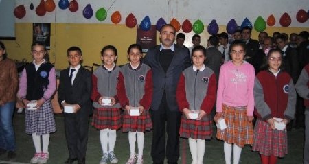 Yüksekovalılar, Kutlu Doğum programında salonu doldurdu