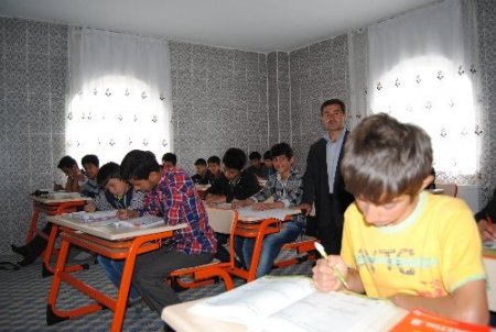 Yüksekova'nın geleceği gençler teminat altında