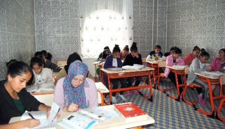 Yüksekova'nın geleceği gençler teminat altında