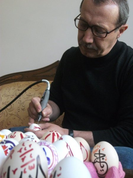 Yumurtadan sanat eseri yapıyor (Özel)