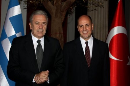 Yunan hükümeti Zappion'daki Cumhuriyet resepsiyonuna çıkarma yaptı