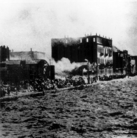 Yunan tarihçi: İzmir yangınını Türklerin çıkardığını ispatlayan bir belge yok