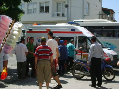 Yunan Turistin Başına Merdiven Düştü