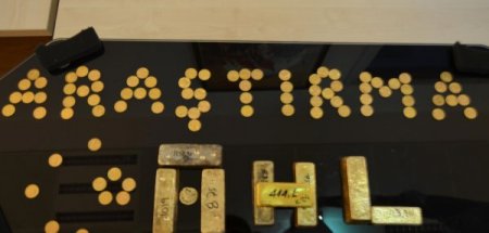 Yunanistan vatandaşı, havalimanında külce altınlarla yakalandı