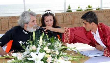 Yunus Balıkları Nikah Şahitliği Yaptı