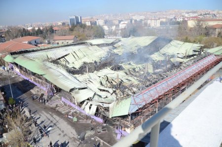 Yunus Emre Çarşısı bir gecede kül oldu