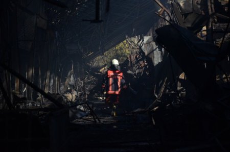 Yunus Emre Çarşısı bir gecede kül oldu