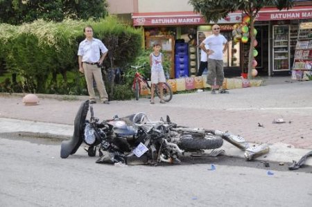Yunus Timleri Kaza Yaptı: 2 Polis Yaralı
