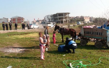Yunuseli'nde Boş Arazileri Mesken Tutan Roman Vatandaşlar, Gönderildi