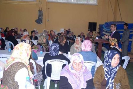 Yüreğir Belediye Başkanı Çelikcan, Mahalle Toplantılarına Devam Ediyor
