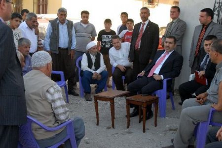 Yüreğir Belediye Başkanı Çelikcan, Mahallelerdeki Sorunları Yerinde Tespit Ediyor