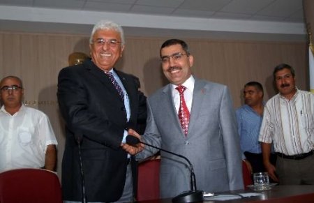 Yüreğir Belediye Başkanı Çelikcan: Muhtarların Sorunlarını Yerinde Tespit Ediyoruz