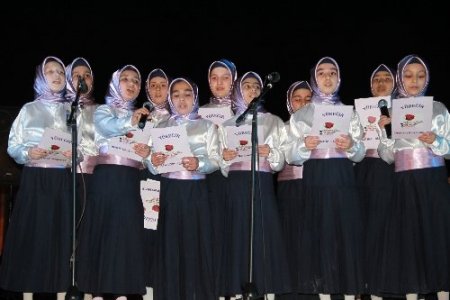 Yüreğir İmam Hatip Ortaokulu’nun yıl sonu etkinliği beğeni kazandı