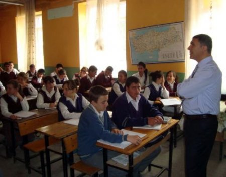 Yüreğir Kaymakamı Dölek, Çelemli Beldesinde İncelemelerde Bulundu