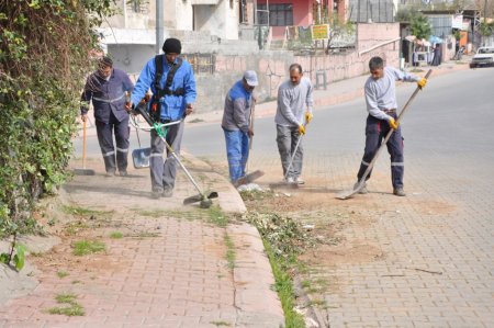 Yüreğir'de bahar temizliği başladı