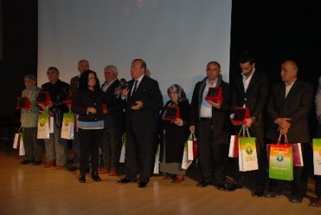 Yurt dışına gönüllü giden öğretmenlerin ailelerine vefa