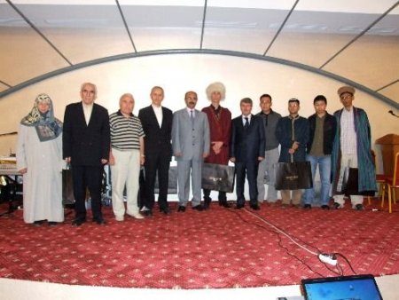 Yurtdışında Görev Yapan Öğretmenlerin Aileleri, Yabancı Öğrencilerle Buluştu