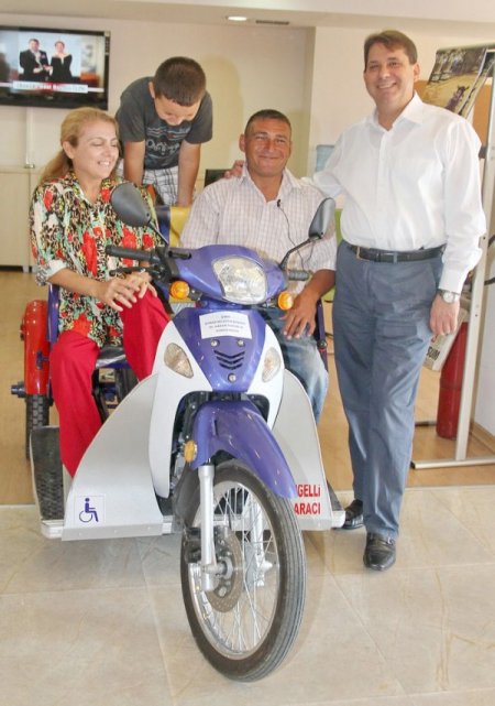 Yürüme Engelli Konak Belediyesi Sayesinde Ekmek Teknesine Kavuştu