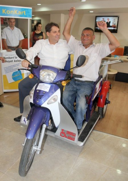 Yürüme Engelli Konak Belediyesi Sayesinde Ekmek Teknesine Kavuştu