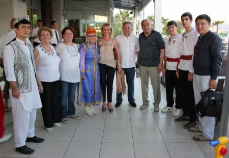 Yusuf Kırkpınar, Olimpiyat Öğrencilerine Yemek Verdi