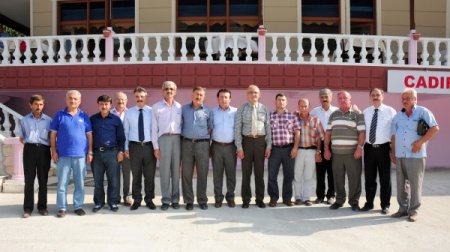 Yusuf Ziya Yılmaz, köy ve mahalle gezilerine devam etti