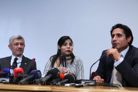 Yüz Naklinin Gerçekleştirildiği İlk Kadın Hasta Kameraların Karşısına Geçti