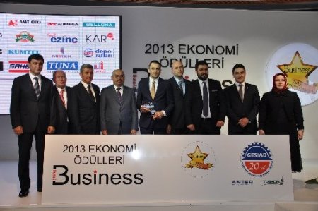 'Yüz yıllık çıkmaz bir sokaktan sonra tarih yüzümüze güldü'