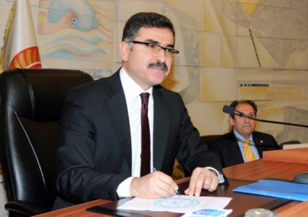 Yüzde 60 maaş zammını davul zurnayla kutladılar