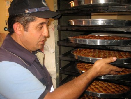 Zabıta Bayram Öncesinde Fırın Ve Pastaneleri Denetledi