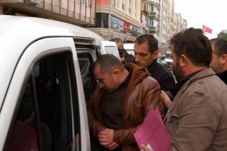 Zabıta Memuruna Silahlı Saldırıda Bulunan Şüpheli Adliyeye Çıkarıldı