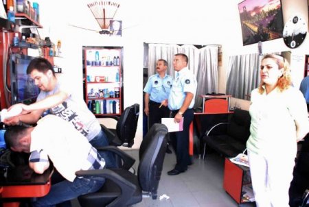Zabıtadan Güzellik Salonu Ve Berberlere Denetim