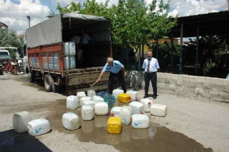 Zabıtadan Kaçak Su Operasyonu