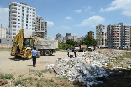 Zabıtadan moloz uyarısı