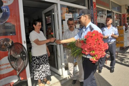 Zabıtalar Muğla Belediye Başkanı Gürün’ü ziyaret etti