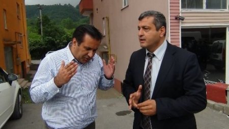 Zabıtanın mühürleme girişimine meclis üyeleri direniş gösterdi