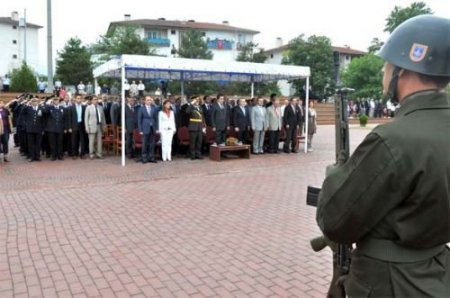 Zafer Bayramı Karabük'te Coşkuyla Kutlandı