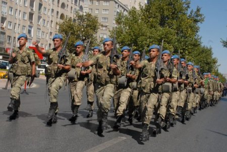 Zafer Bayramı Provasında Komandolar Yoğun İlgi Gördü