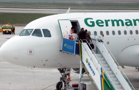 Zafer Bölgesel Havalimanı'ndan yurtdışına ilk uçuş Düsseldorf'a