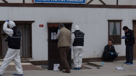 Zaman ayarlı bomba, saniyeler kala etkisiz hale getirildi