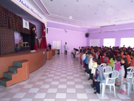 Zambak Kukla Tiyatrosu Bitlisli Çocuklarla Buluştu