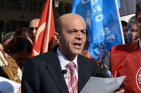 Zamları yetersiz bulan memurlar bordro yaktı