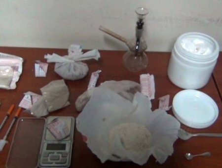 Zehir taciri okul önünde yakalandı (Özel)