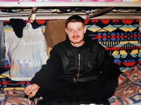 Zehir Tacirinin Evinde 200 Bin Liralık Afyon Sakızı Ele Geçirildi