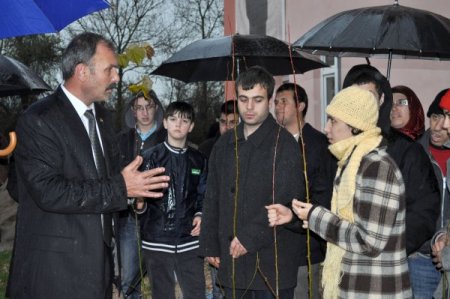Zihinsel Engelli Çocuklar Serada Ürün Yetiştirip Para Kazanacak