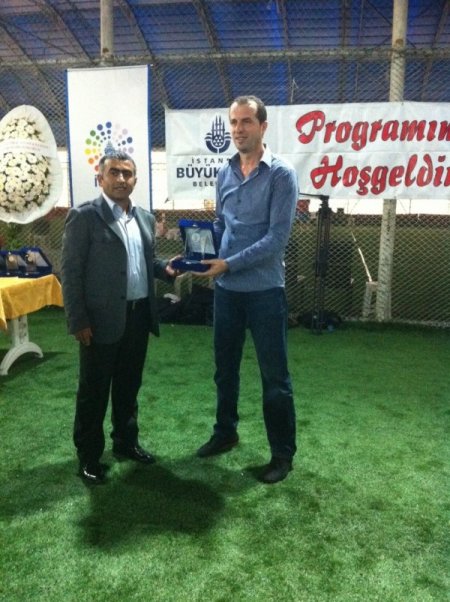 Zihinsel engelli çocuklardan ünlülere futbol dersi