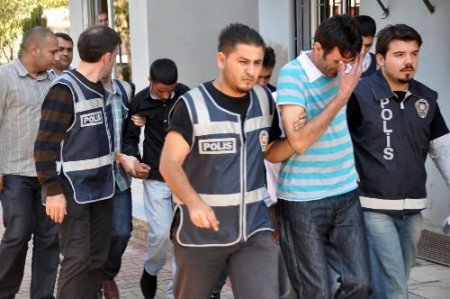 Zihinsel Engelli Kıza Tecavüz Eden 4 Kişi Yakalandı