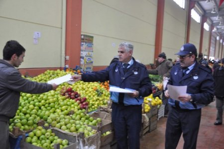 Zile Zabıtasından Pazarcılara Broşürlü Uyarı